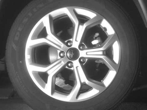 Used 2025 Jeep Compass Latitude image 15