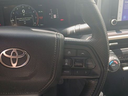 Used 2025 Toyota Tacoma SR5 AWD/4WD image 23