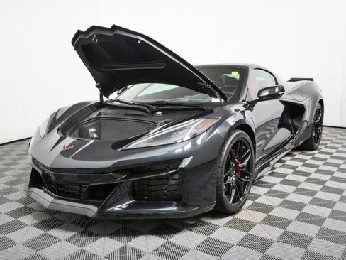 Used 2024 Chevrolet Corvette Z06 RWD image 35