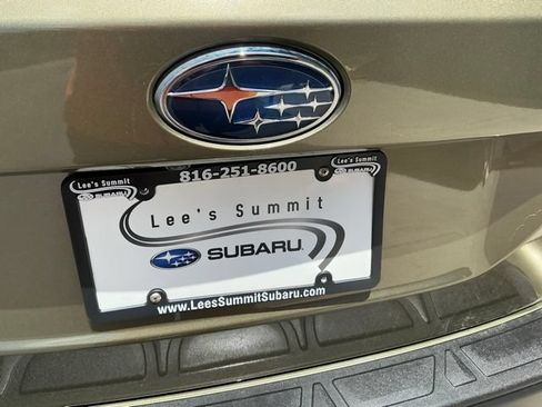 Certified 2025 Subaru Outback Limited AWD/4WD image 5