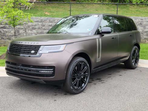 New 2026 Land Rover Range Rover Long Wheelbase SE AWD/4WD image 1