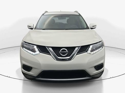 Used 2016 Nissan Rogue S w/ Appearance Package image 4