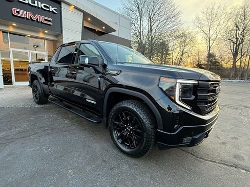 Used 2025 GMC Sierra 1500 Elevation w/ Elevation Premium Package image 7