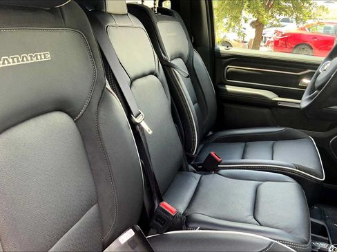 Used 2025 RAM 1500 Laramie AWD/4WD image 8