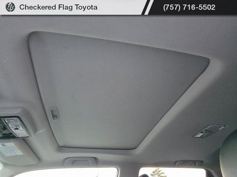 Used 2022 Toyota 4Runner Limited image 10