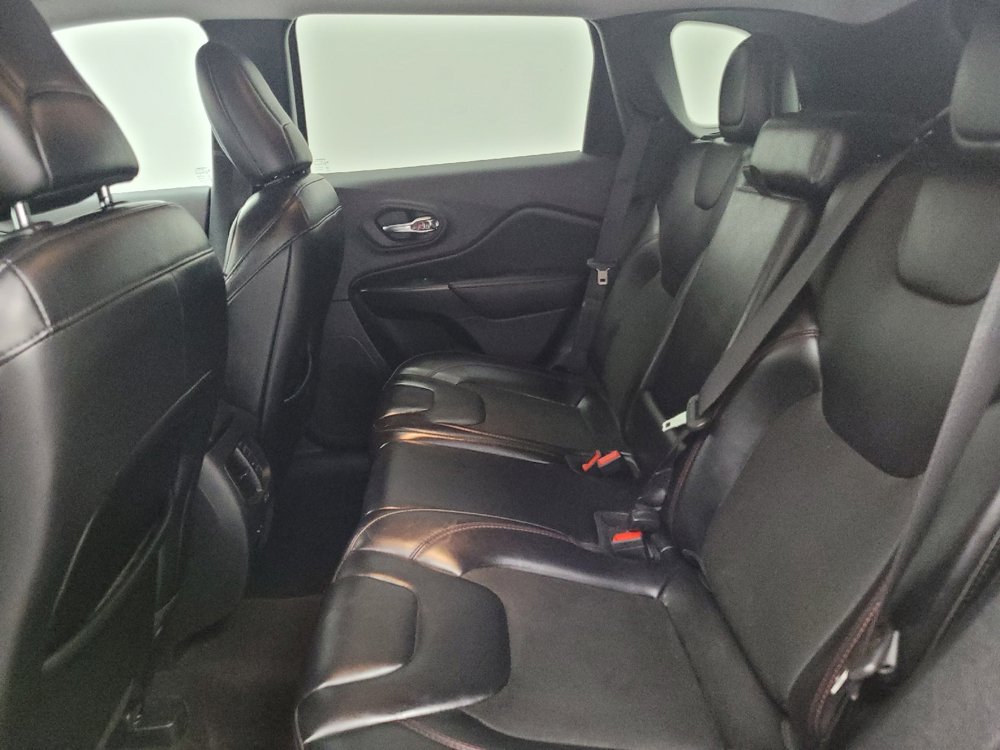 Used 2020 Jeep Cherokee Trailhawk w/ Cold Weather Group AWD/4WD image 18