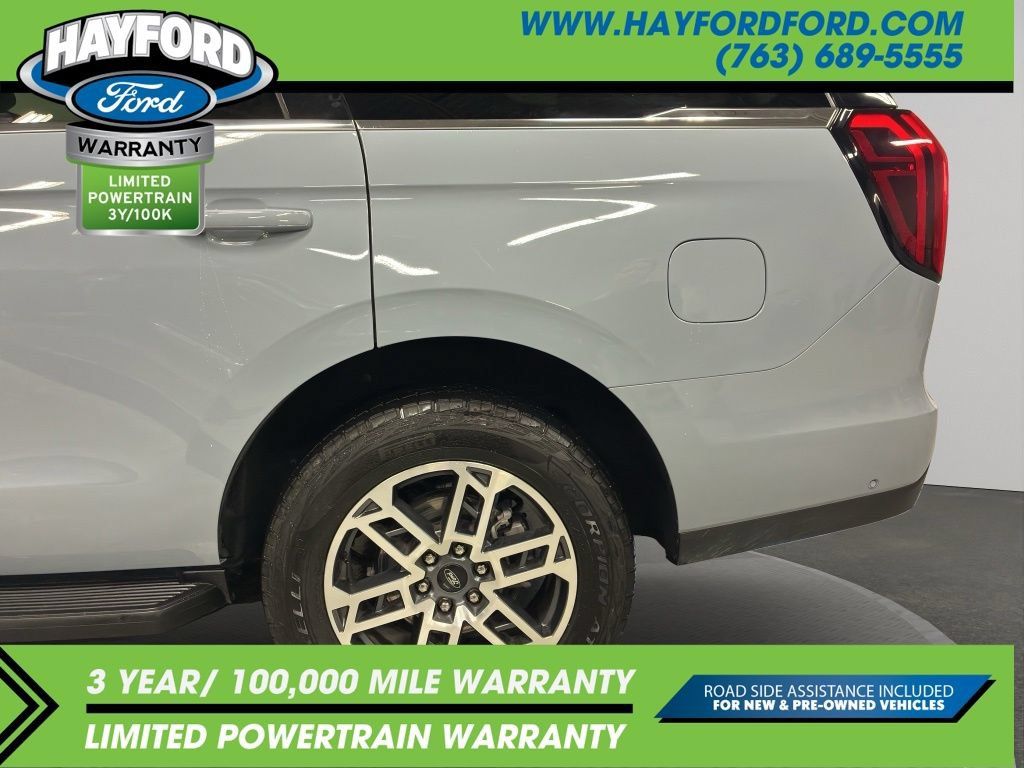 Used 2025 Ford Expedition Active AWD/4WD image 28