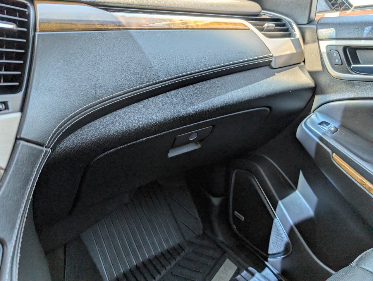 Used 2017 GMC Yukon Denali AWD/4WD image 33
