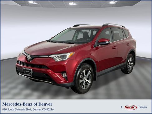 Used 2018 Toyota RAV4 XLE AWD/4WD image 1