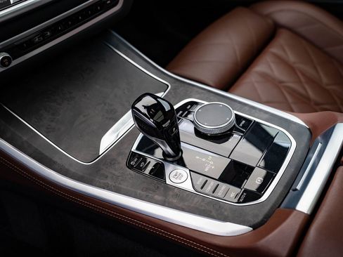 Used 2023 BMW X5 xDrive40i w/ M Sport Package image 34