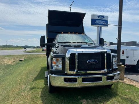 New 2025 Ford F650 2WD Regular Cab Super Duty image 7