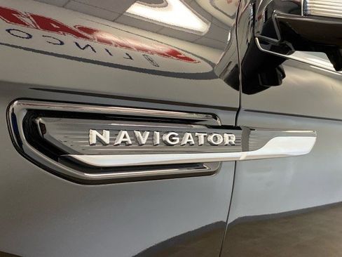 Certified 2024 Lincoln Navigator Black Label AWD/4WD image 15