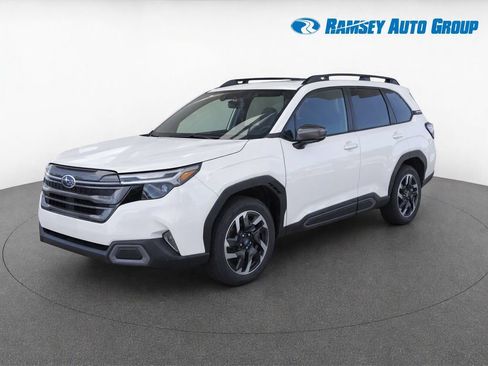 Used 2025 Subaru Forester Limited AWD/4WD image 1