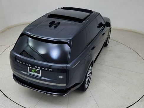 Used 2023 Land Rover Range Rover Long Wheelbase SE image 85