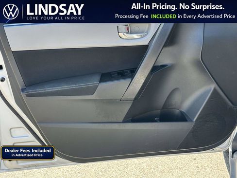 Used 2015 Toyota Corolla LE FWD image 9