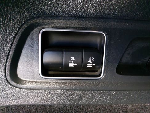 Used 2024 Mercedes-Benz GLS 450 4MATIC image 15