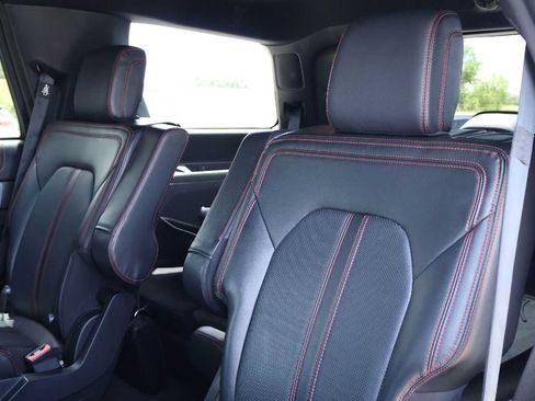 Used 2021 Ford Expedition Limited RWD image 13