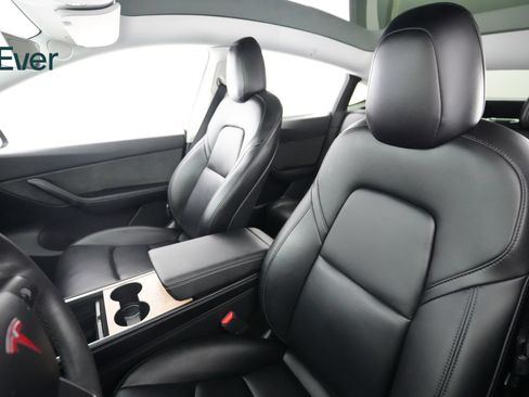 Used 2022 Tesla Model Y Long Range AWD/4WD image 4