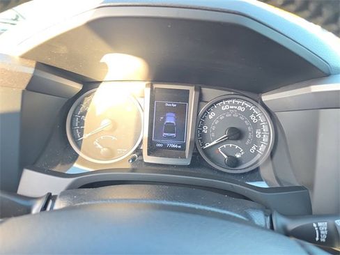 Used 2020 Toyota Tacoma TRD Off-Road image 20