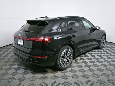 Used 2024 Audi Q8 e-tron Prestige w/ Prestige Package AWD/4WD image 3