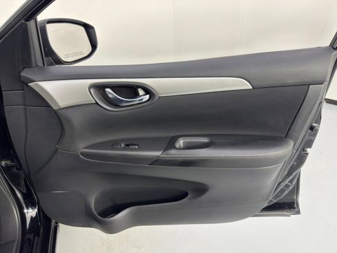 Used 2018 Nissan Sentra S image 36