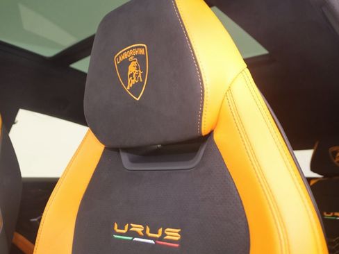 Used 2021 Lamborghini Urus image 42