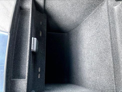 Certified 2025 Cadillac Escalade IQ Luxury 2 w/ LPO, Premium Carpet Package AWD/4WD image 16
