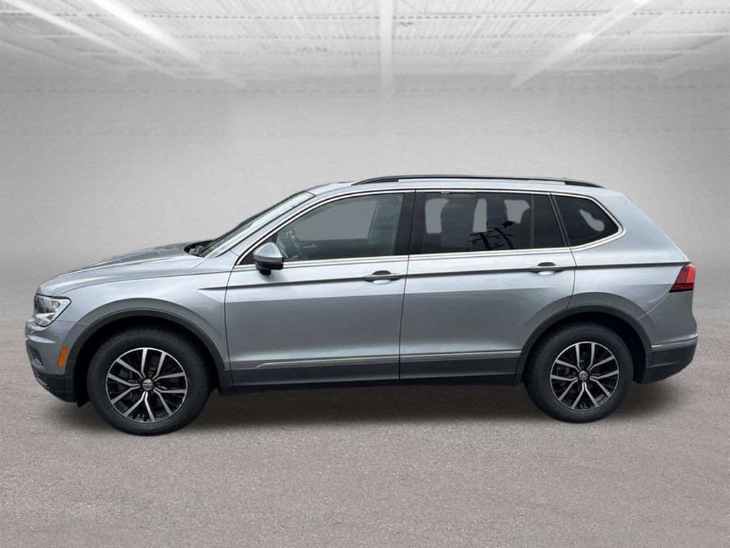 Used 2021 Volkswagen Tiguan SE w/ Panoramic Sunroof Package AWD/4WD image 5