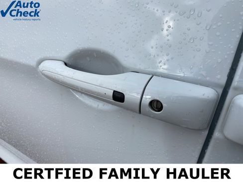 Used 2024 Chrysler Pacifica Touring-L image 24