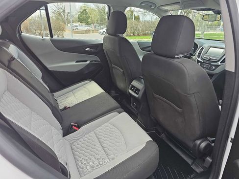 Used 2018 Chevrolet Equinox LS image 13
