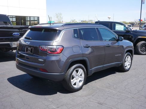 Used 2022 Jeep Compass Latitude w/ Convenience Group AWD/4WD image 7