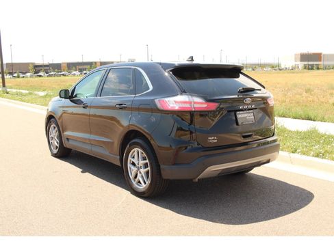 Used 2021 Ford Edge SEL w/ Convenience Package image 3