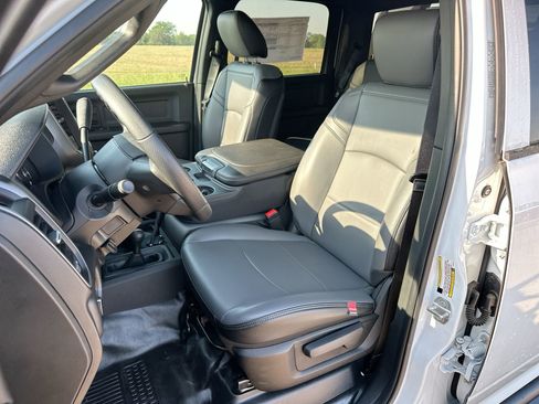 New 2024 RAM 3500 Tradesman w/ Chrome Appearance Group image 14