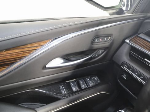 Used 2023 Cadillac Escalade Premium Luxury image 35