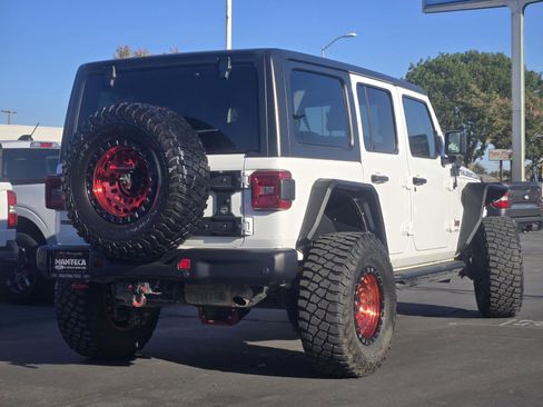 Used 2021 Jeep Wrangler Unlimited Rubicon AWD/4WD image 3