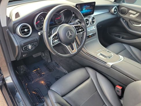 Used 2021 Mercedes-Benz GLC 300 image 23