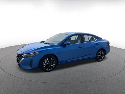 Used 2025 Nissan Sentra SV image 8