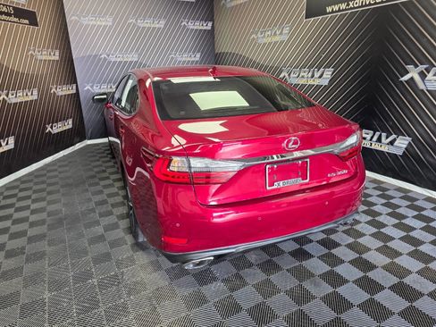 Used 2016 Lexus ES 350 w/ Luxury Package w/Wood Trim image 11