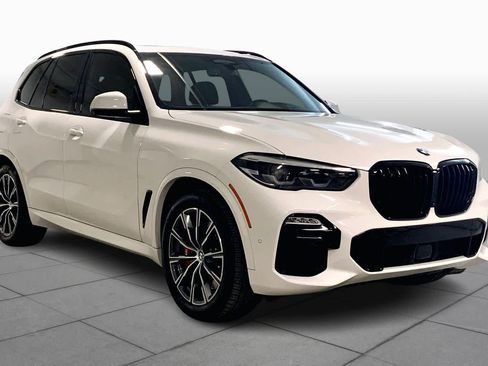 Used 2021 BMW X5 M50i image 3
