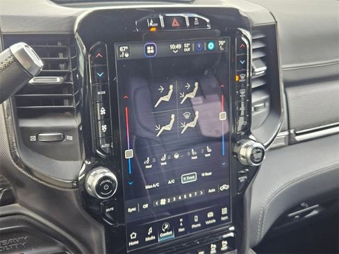 Certified 2022 RAM 3500 Limited image 31