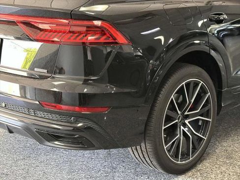 Used 2022 Audi Q8 Premium Plus w/ Premium Plus Package AWD/4WD image 8