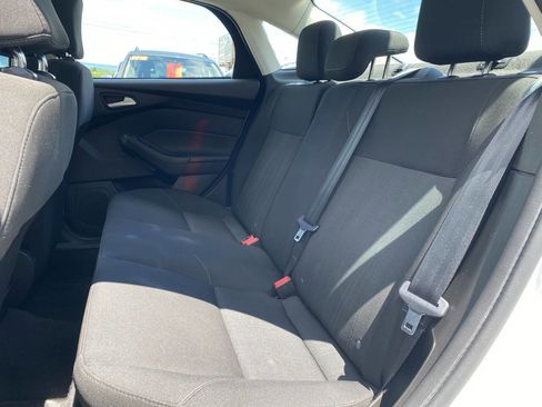 Used 2017 Ford Focus SE FWD image 15
