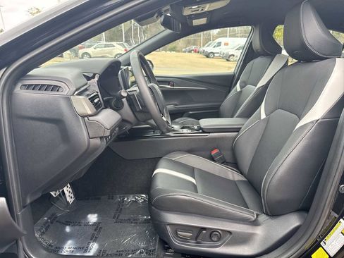 Used 2026 Toyota Camry SE image 14