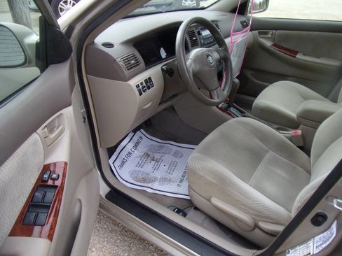 Used 2008 Toyota Corolla LE image 2