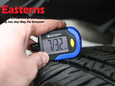 Used 2025 Jeep Wrangler Unlimited Sahara AWD/4WD image 26