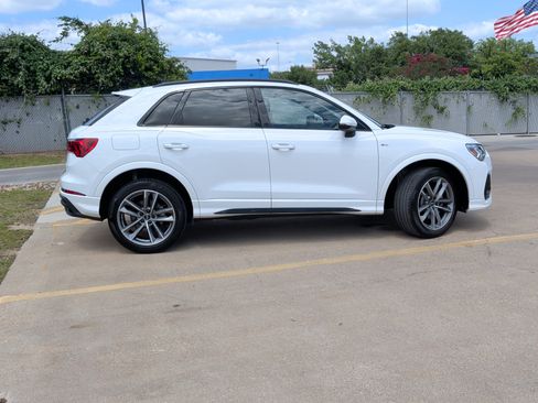 Certified 2023 Audi Q3 2.0T Premium w/ Black Optic Sport Package AWD/4WD image 11