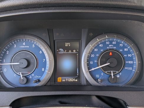 Used 2015 Toyota Sienna XLE image 30