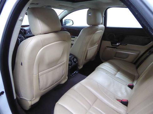 Used 2013 Jaguar XJ AWD image 26