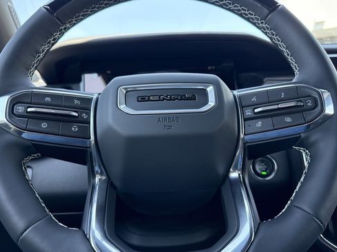 New 2026 GMC Acadia Denali w/ Super Cruise Package FWD image 22