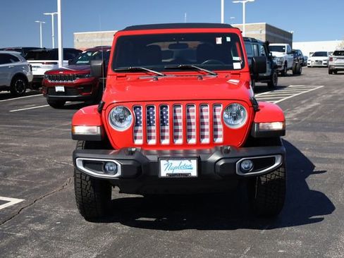 Used 2021 Jeep Wrangler Unlimited Sahara w/ Safety Group AWD/4WD image 3